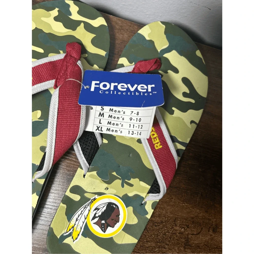 NWT Washington Redskins NFL Camo Flip Flop Sandals Sz M